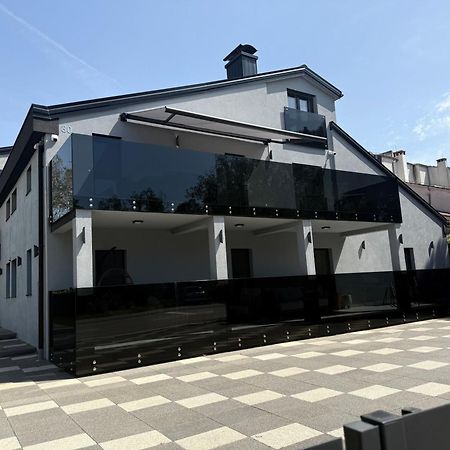 Apartmani Beril Lux Ровінь Екстер'єр фото