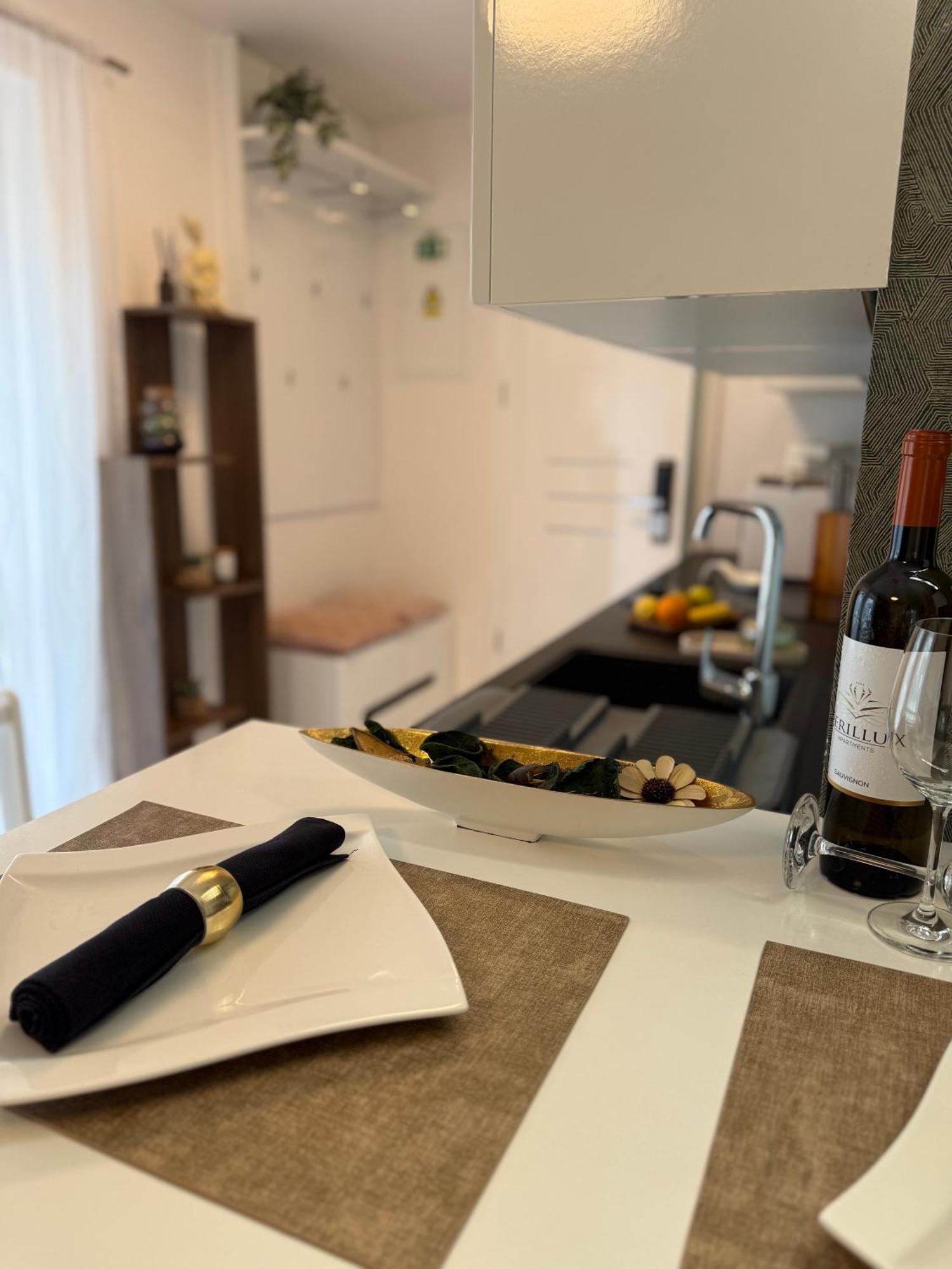 Apartmani Beril Lux Ровінь Екстер'єр фото