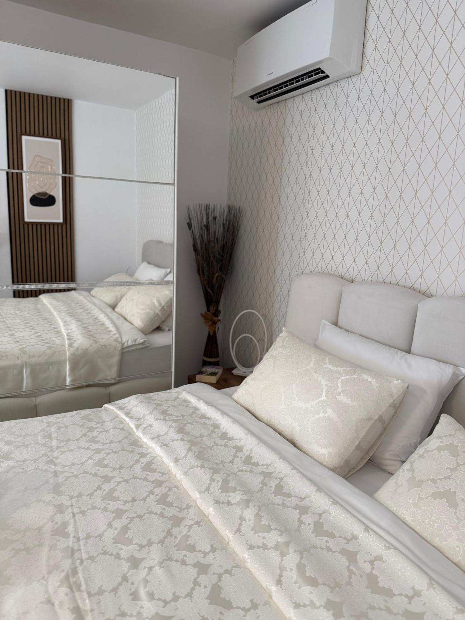 Apartmani Beril Lux Ровінь Екстер'єр фото